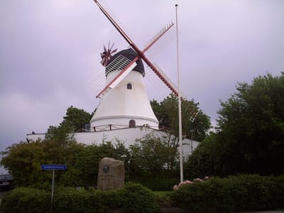 Vejle, Danimarca - Flight deals from XVX airport