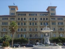 Generate a random place in Viareggio