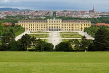 Generate a random place in Vienna