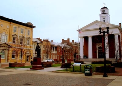 Winchester, الولايات المتحدة - Flight deals from WGO airport